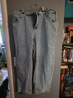 SHEIN Light Blue High-Waist Relaxed Jeans